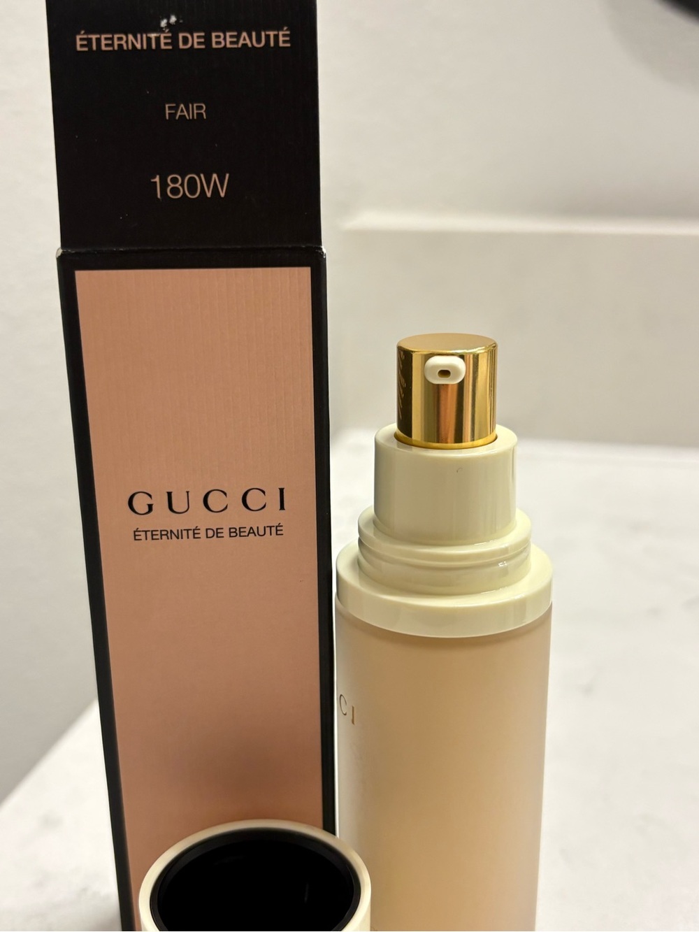 GUCCI 24 Hour Full Coverage Luminous Matte Foundation- Fair 180W Brand New
